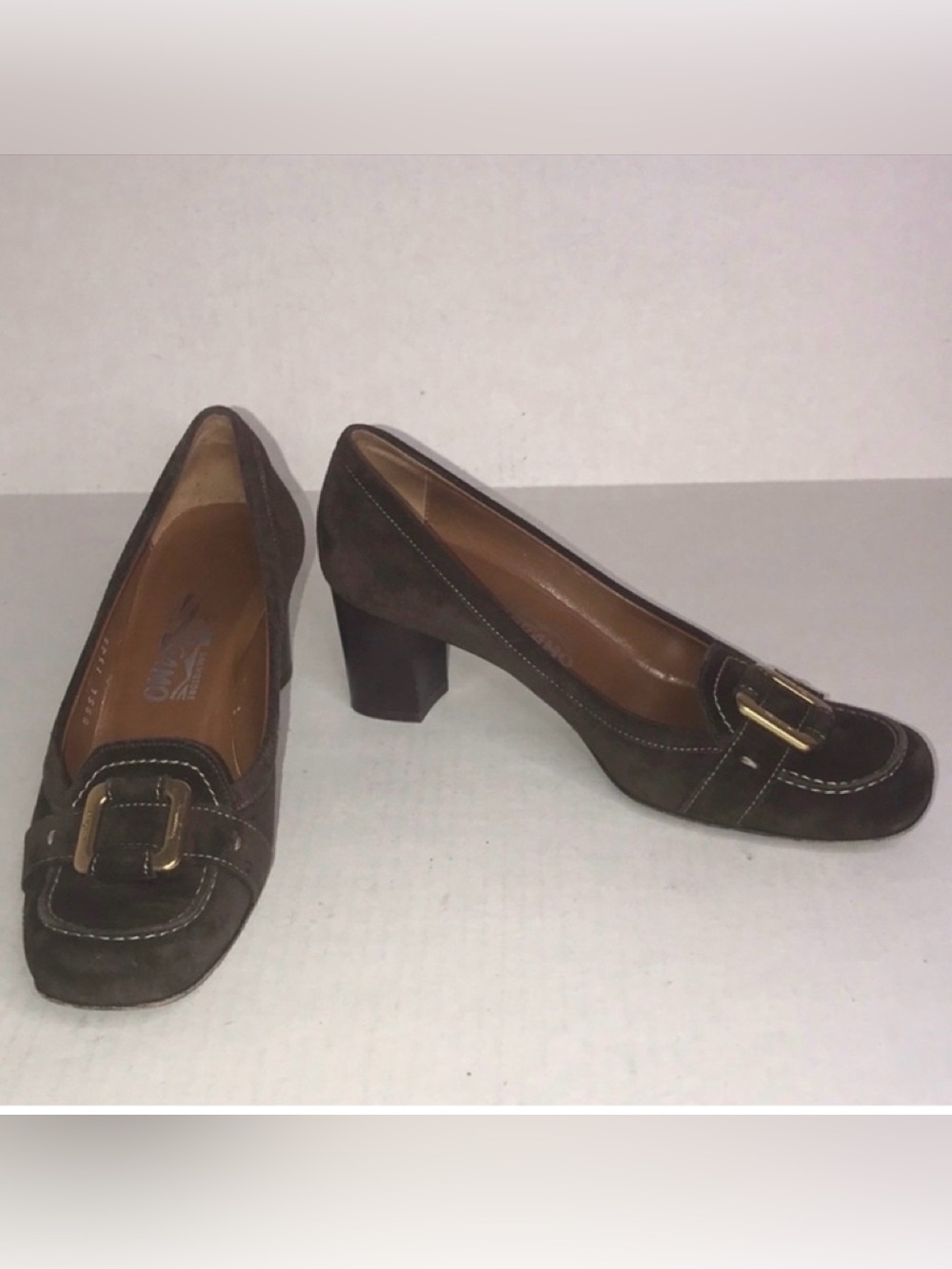 Salvatore Ferragamo Suede Oxford Loafer Block Heel Pump Brown Size 7.5